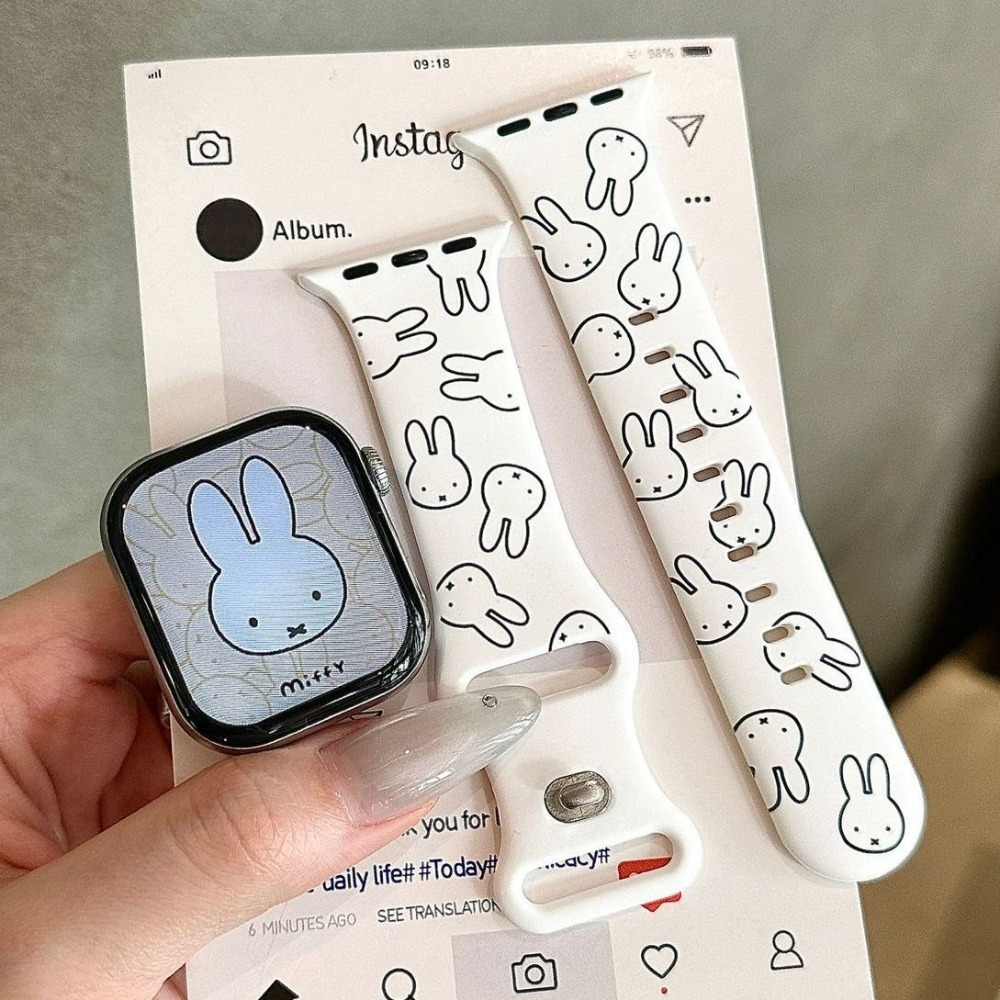 Apple Smartwatch Accessories - かわいいミッフィーウサギの漫画風ウォッチバンド、Apple Watchシリーズ11、10、S7、S8、S9対応、柔らかく快適なリストストラップ、スタイリッシュなギフト
